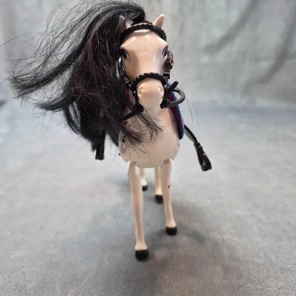 Mattel 1997 Walking Pony “Sassy” Tail Swishes Horse Walks Barbie Riding Club